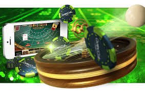 Penggemar esports Indonesia bersorak di turnamen game online besar